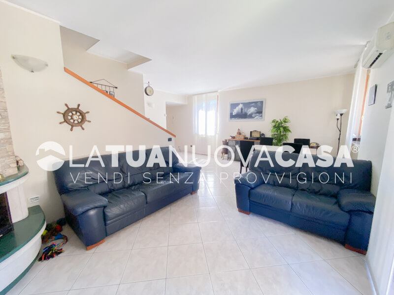Villetta a schiera a Cornaredo - Rif. VECRN1073