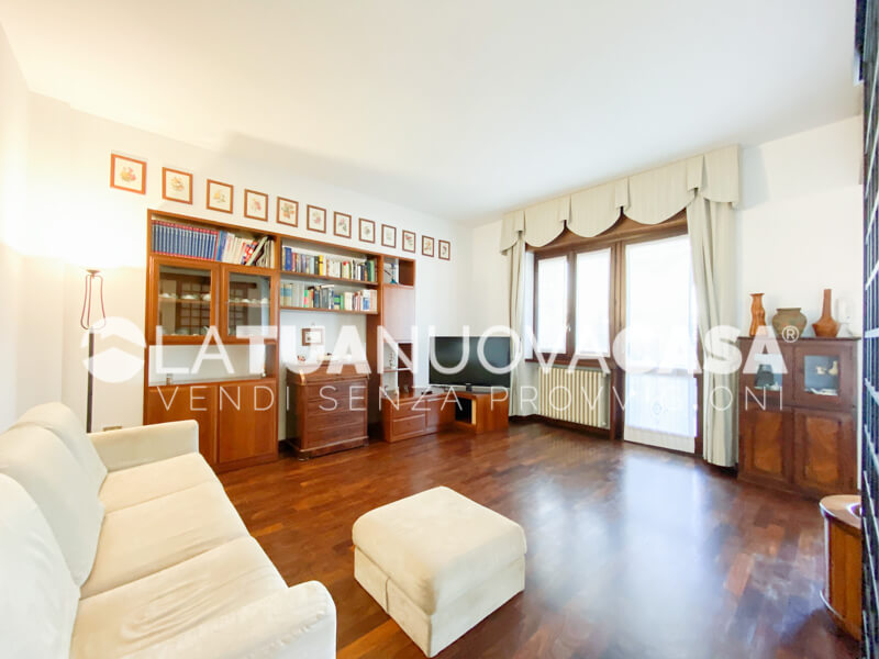 Porzione di villa bifamiliare a Bareggio - Rif. VEBRG1089