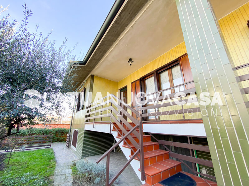 Porzione di villa bifamiliare a Bareggio - Rif. VEBRG1089