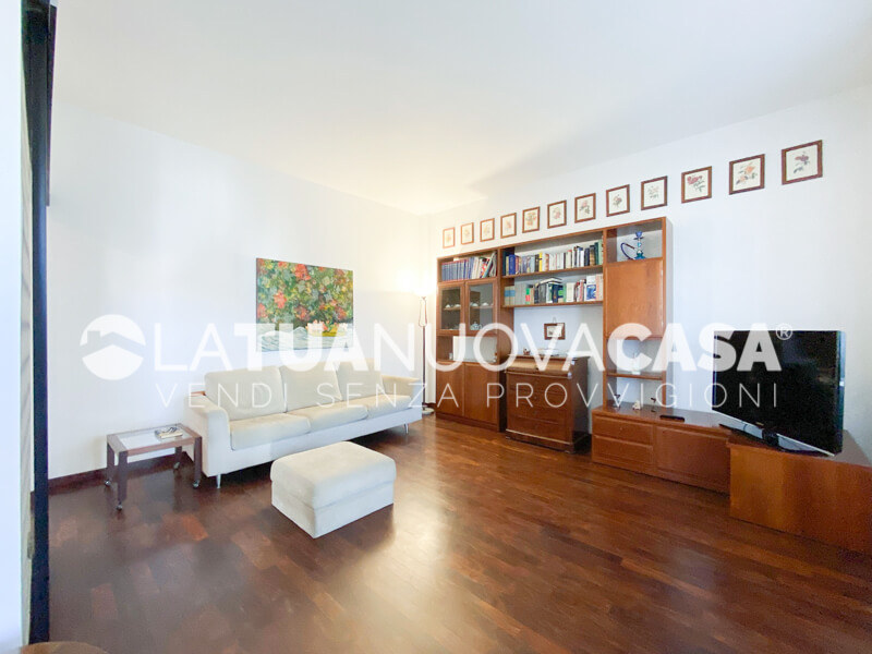 Porzione di villa bifamiliare a Bareggio - Rif. VEBRG1089