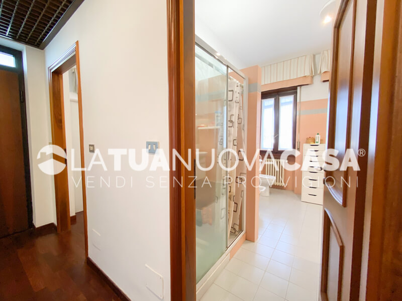 Porzione di villa bifamiliare a Bareggio - Rif. VEBRG1089