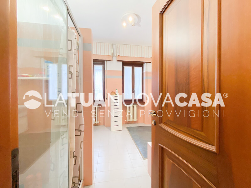 Porzione di villa bifamiliare a Bareggio - Rif. VEBRG1089