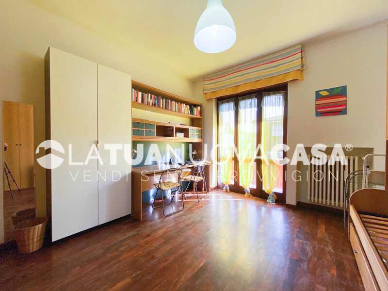 Porzione di villa bifamiliare a Bareggio - Rif. VEBRG1089
