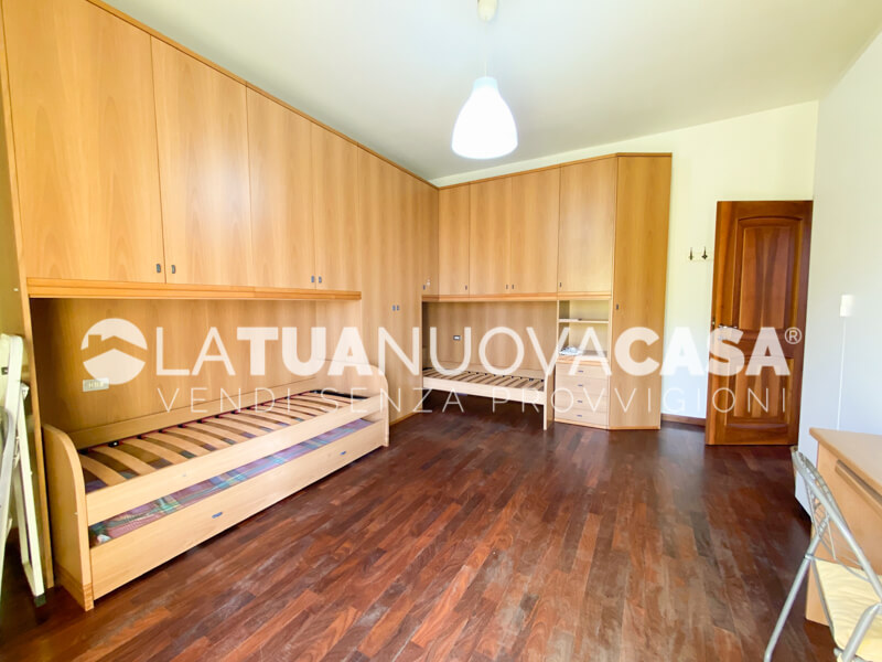 Porzione di villa bifamiliare a Bareggio - Rif. VEBRG1089