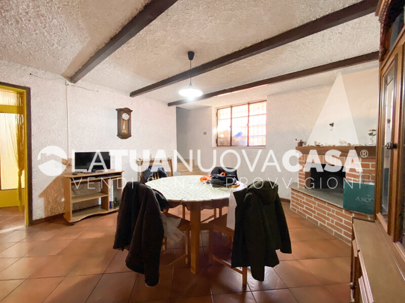 Porzione di villa bifamiliare a Bareggio - Rif. VEBRG1089