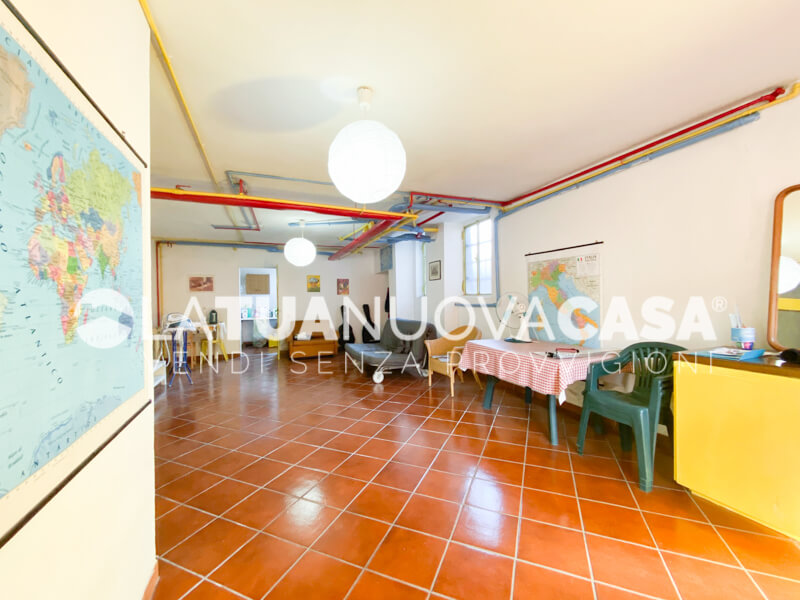 Porzione di villa bifamiliare a Bareggio - Rif. VEBRG1089