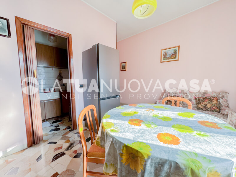 Villa singola da ristrutturare a Bareggio, con giardino - Rif. VEBRG1092