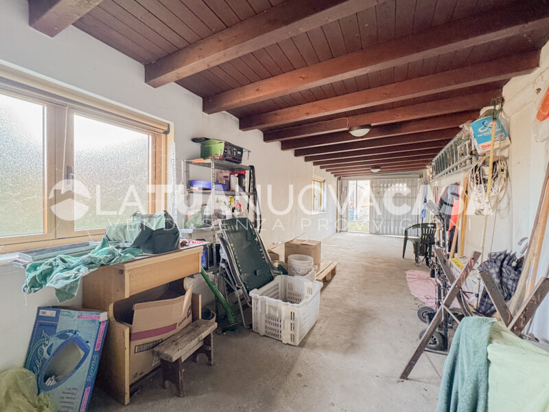 Villa singola da ristrutturare a Bareggio, con giardino - Rif. VEBRG1092