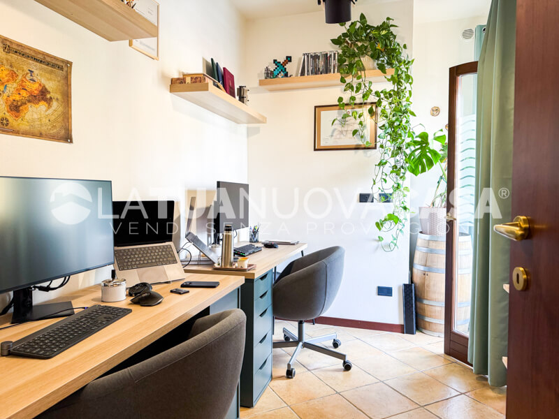 Trilocale su due livelli in affitto, a Bareggio - Rif. AFBRG1094