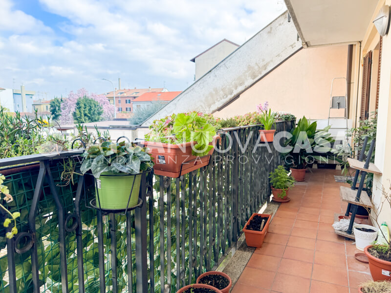 Trilocale su due livelli in affitto, a Bareggio - Rif. AFBRG1094