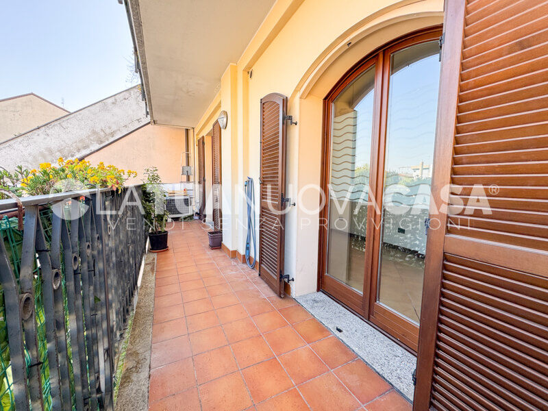 Trilocale su due livelli in affitto, a Bareggio - Rif. AFBRG1094