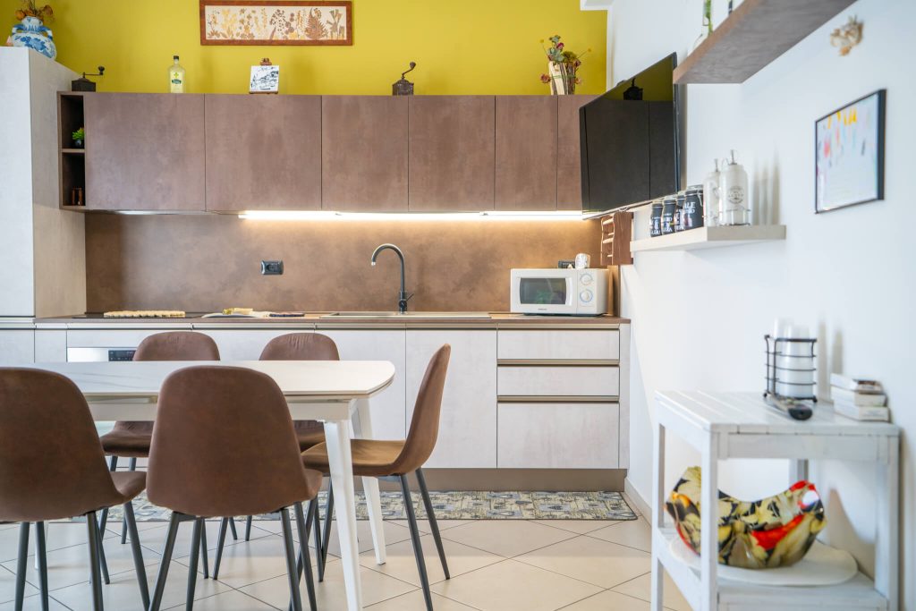Villa unifamiliare su tre livelli, a Bareggio - Rif. VEBRG1104
