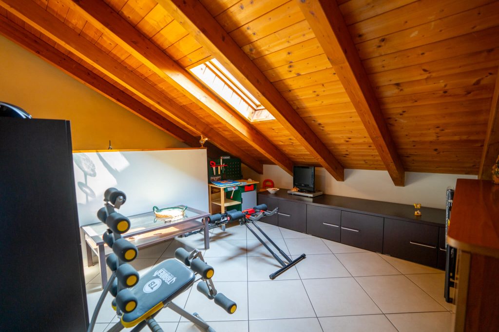 Villa unifamiliare su tre livelli, a Bareggio - Rif. VEBRG1104