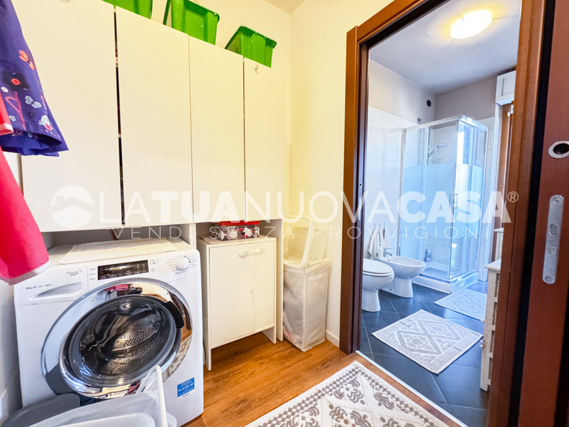 Trilocale duplex con terrazzo, cantina e box a Bareggio - Rif. VEBRG1107