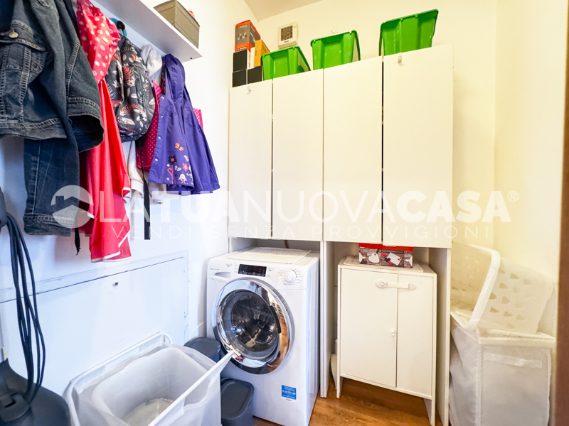 Trilocale duplex con terrazzo, cantina e box a Bareggio - Rif. VEBRG1107