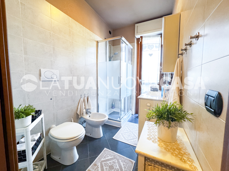 Trilocale duplex con terrazzo, cantina e box a Bareggio - Rif. VEBRG1107