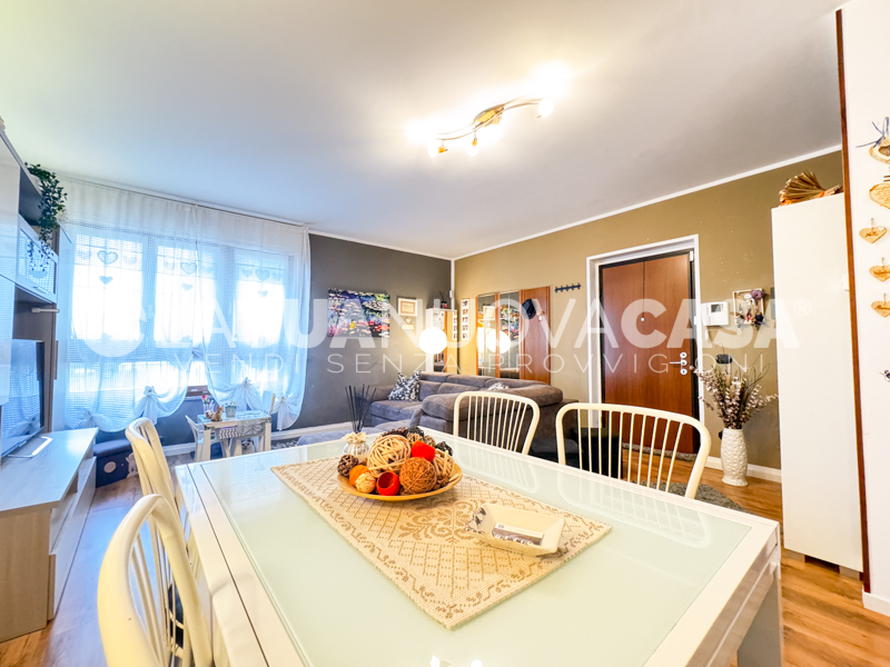 Trilocale duplex con terrazzo, cantina e box a Bareggio - Rif. VEBRG1107