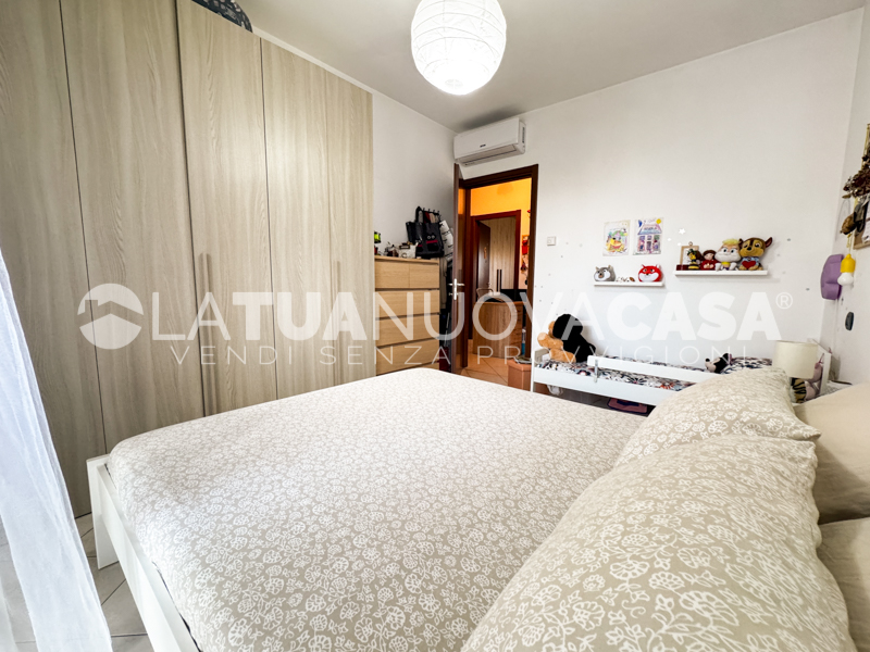 Trilocale duplex con terrazzo, cantina e box a Bareggio - Rif. VEBRG1107