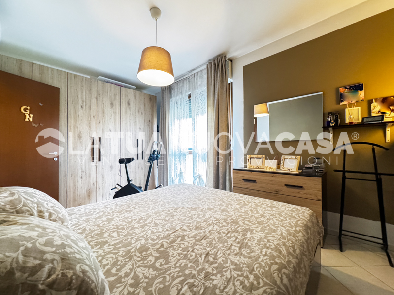 Trilocale duplex con terrazzo, cantina e box a Bareggio - Rif. VEBRG1107