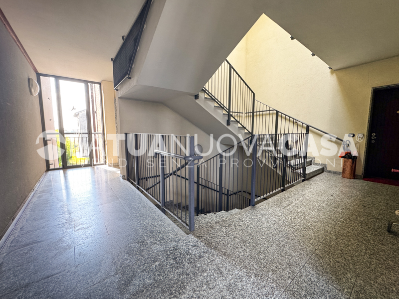 Trilocale duplex con terrazzo, cantina e box a Bareggio - Rif. VEBRG1107