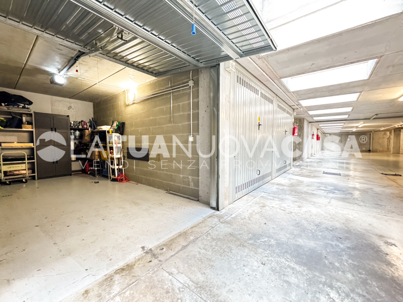 Trilocale duplex con terrazzo, cantina e box a Bareggio - Rif. VEBRG1107