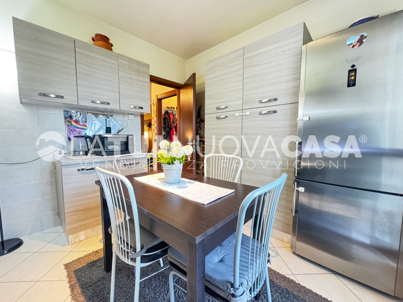 Trilocale duplex con terrazzo, cantina e box a Bareggio - Rif. VEBRG1107