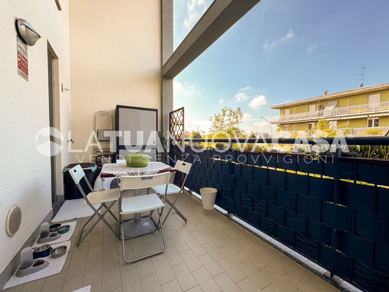 Trilocale duplex con terrazzo, cantina e box a Bareggio - Rif. VEBRG1107