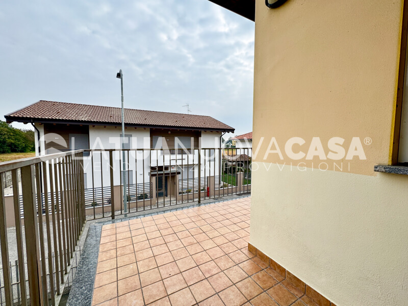 Trilocale soppalcato, con cantina e box doppio ad Arluno - Rif. VEARL1105