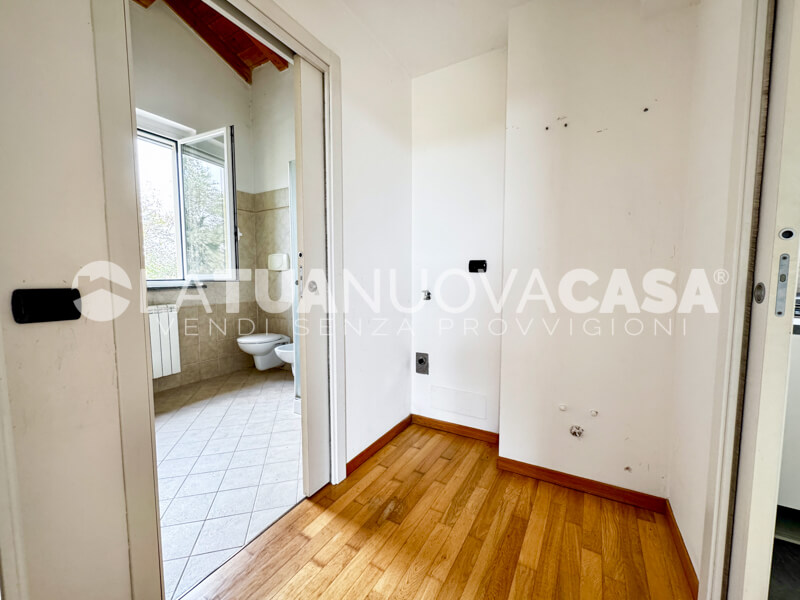 Trilocale soppalcato, con cantina e box doppio ad Arluno - Rif. VEARL1105