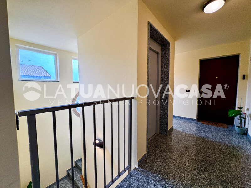 Trilocale soppalcato, con cantina e box doppio ad Arluno - Rif. VEARL1105