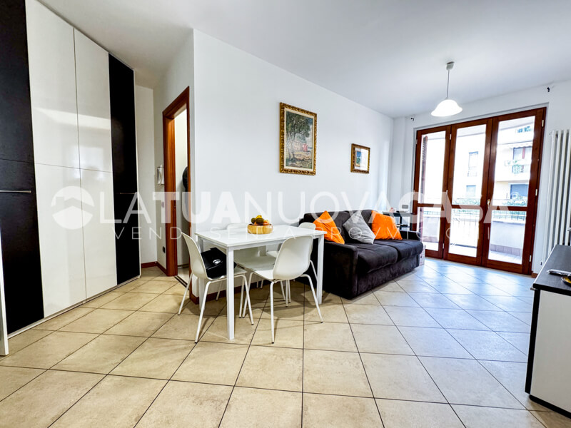 Monolocale con terrazzo e cantina, a Bareggio - Rif. VEBRG1111