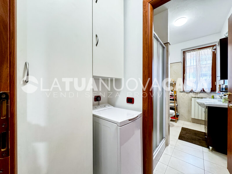 Monolocale con terrazzo e cantina, a Bareggio - Rif. VEBRG1111