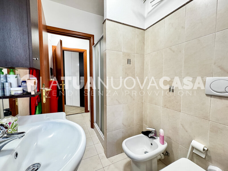 Monolocale con terrazzo e cantina, a Bareggio - Rif. VEBRG1111