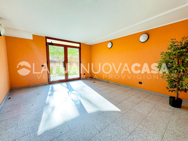 Monolocale con terrazzo e cantina, a Bareggio - Rif. VEBRG1111