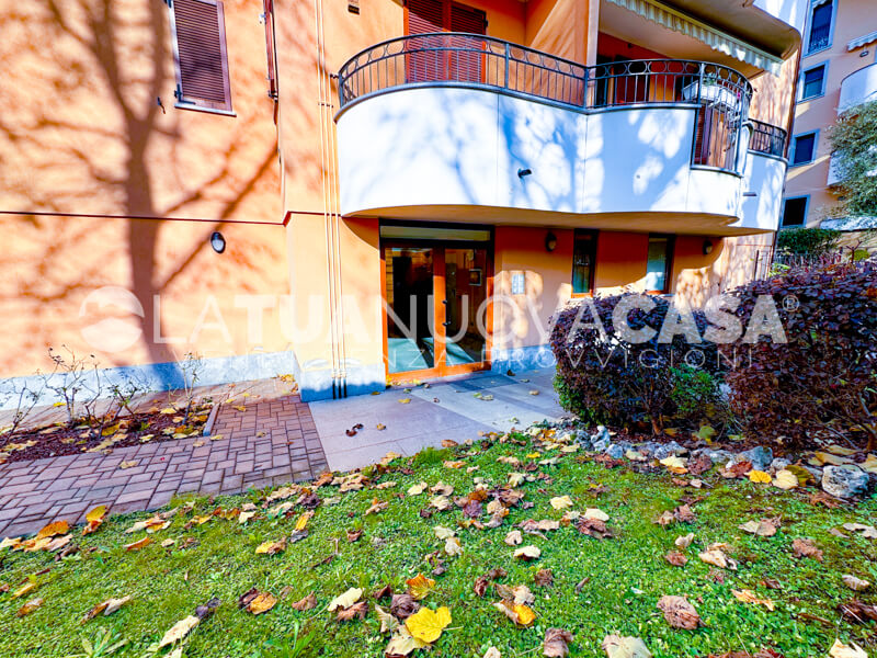 Monolocale con terrazzo e cantina, a Bareggio - Rif. VEBRG1111