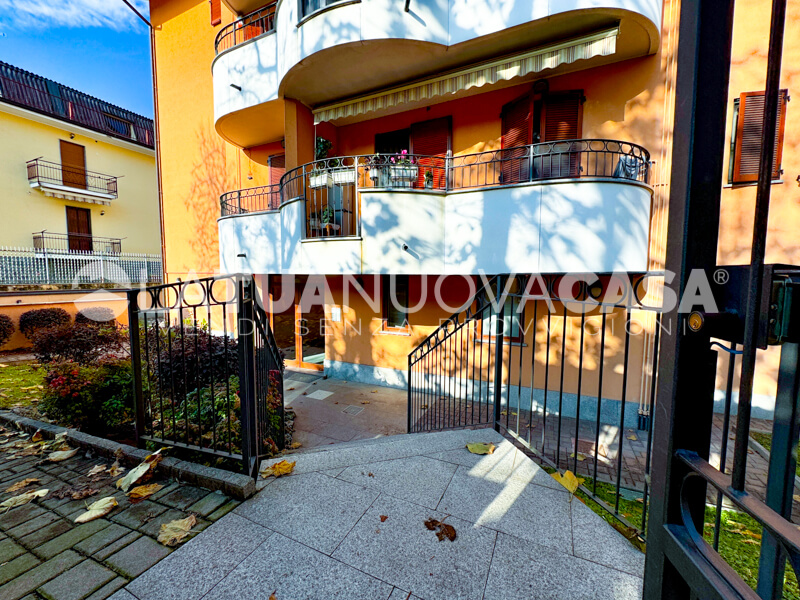 Monolocale con terrazzo e cantina, a Bareggio - Rif. VEBRG1111