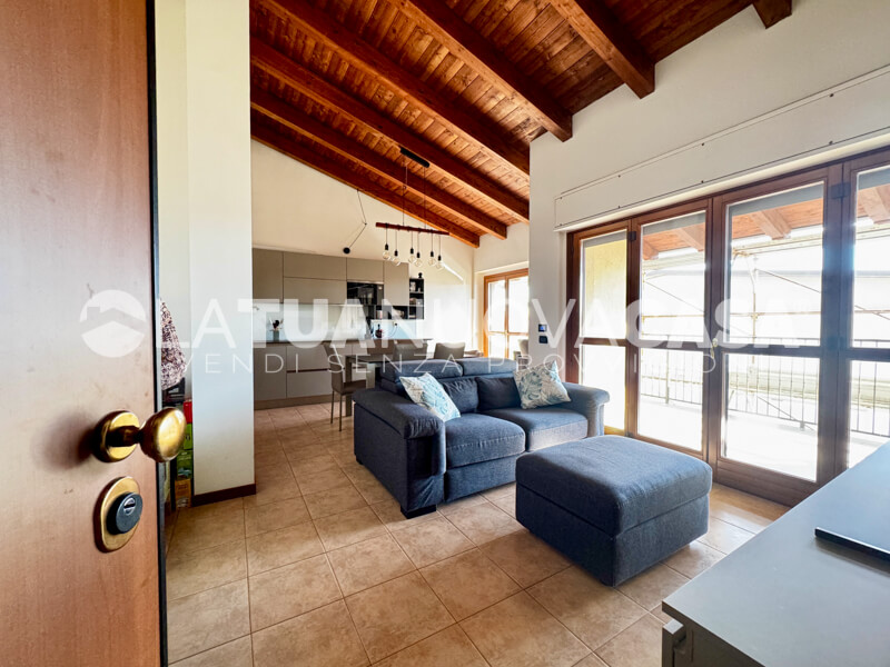 Bilocale con terrazzo, cantina e box doppio a Corbetta - Rif. VECRB1116