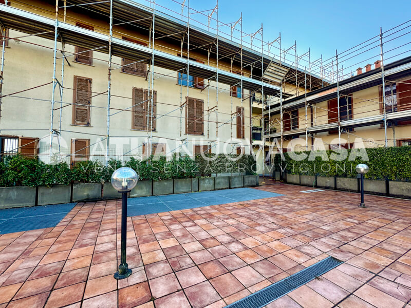 Bilocale con terrazzo, cantina e box doppio a Corbetta - Rif. VECRB1116