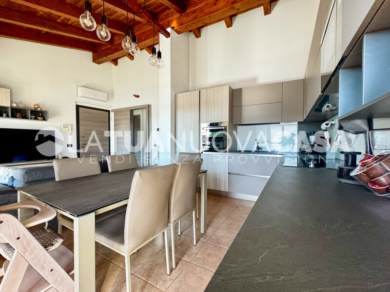 Bilocale con terrazzo, cantina e box doppio a Corbetta - Rif. VECRB1116