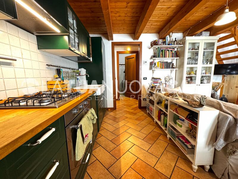 Bilocale in corte storica, con ampio soppalco a Cusago - Rif. VECSG1115