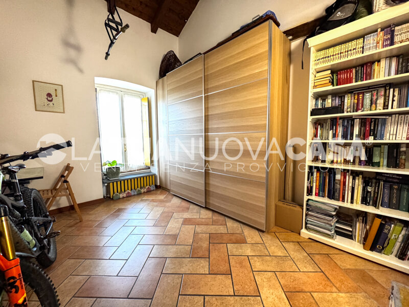 Bilocale in corte storica, con ampio soppalco a Cusago - Rif. VECSG1115