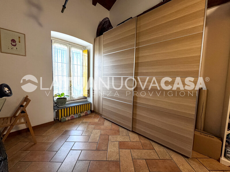 Bilocale in corte storica, con ampio soppalco a Cusago - Rif. VECSG1115