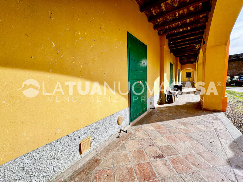 Bilocale in corte storica, con ampio soppalco a Cusago - Rif. VECSG1115