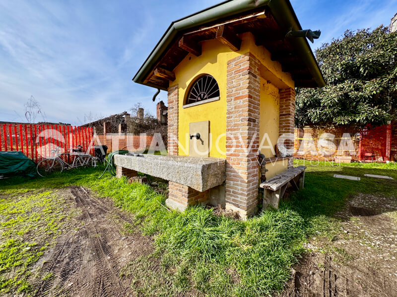 Bilocale in corte storica, con ampio soppalco a Cusago - Rif. VECSG1115