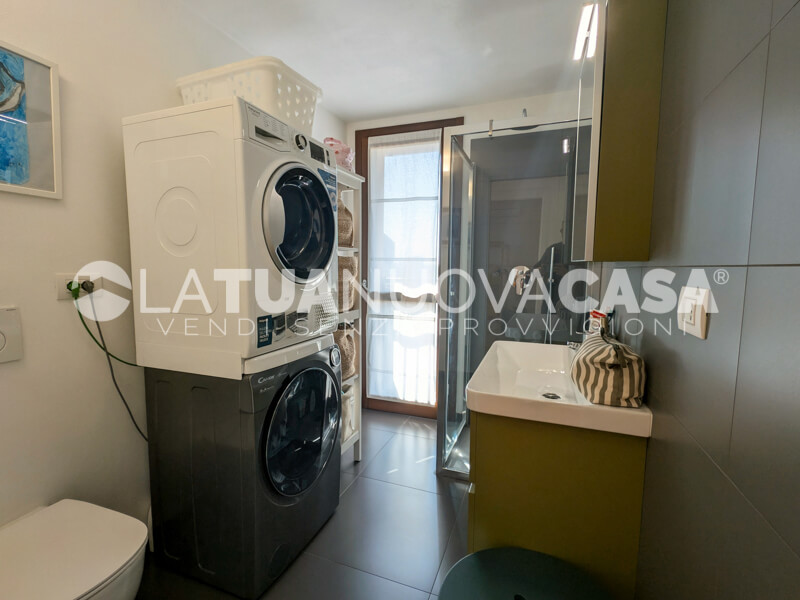 Attico con terrazzo, con box doppio, posto auto e cantina a Settimo Milanese - Rif. VESTT1125