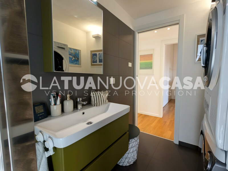 Attico con terrazzo, con box doppio, posto auto e cantina a Settimo Milanese - Rif. VESTT1125