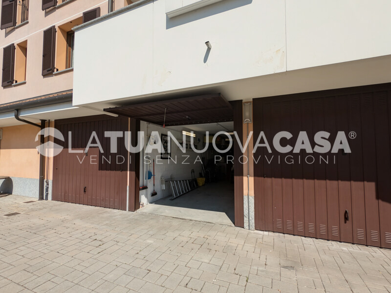 Attico con terrazzo, con box doppio, posto auto e cantina a Settimo Milanese - Rif. VESTT1125