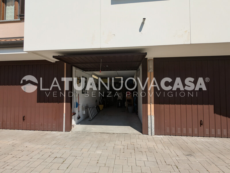 Attico con terrazzo, con box doppio, posto auto e cantina a Settimo Milanese - Rif. VESTT1125