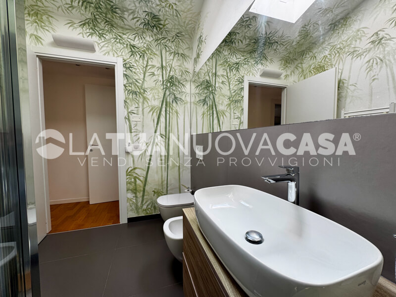 Attico con terrazzo, con box doppio, posto auto e cantina a Settimo Milanese - Rif. VESTT1125