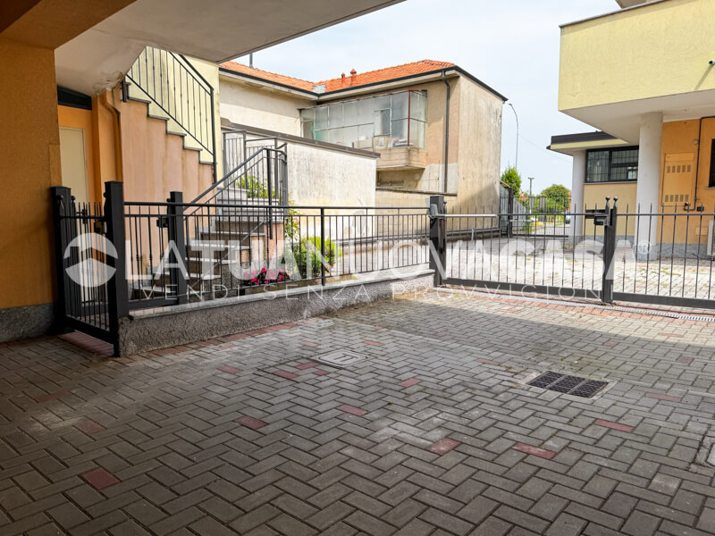 Bilocale con giardino, con ingresso indipendente a Bareggio - Rif. VEBRG1120